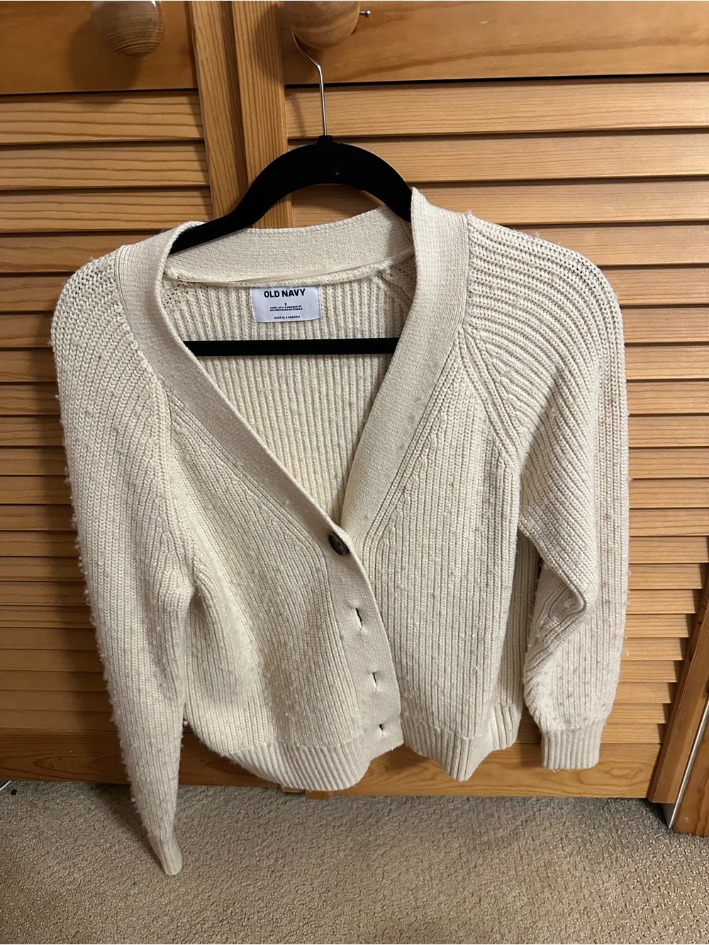 Old Navy Cream Ribbed V‑Neck Button Cardigan